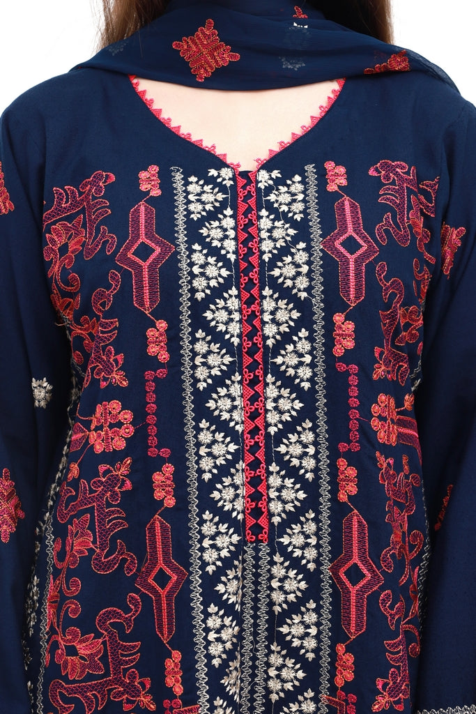 Calligraphy Vibes – 3 Piece Embroidered Karandi  with Chiffon Dupatta