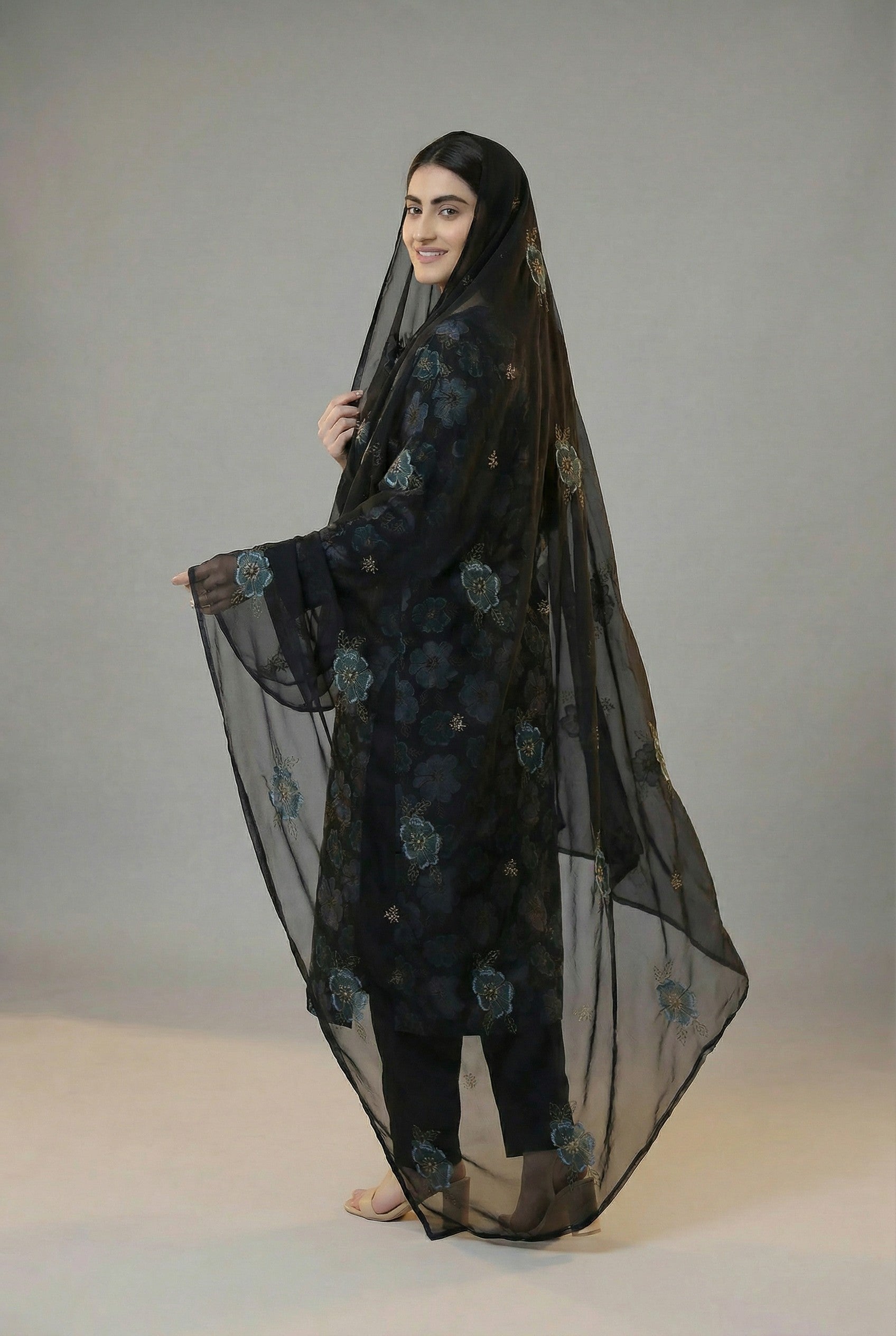 Turkish Roses Black – Premium Unstitched 3-Piece Karandi Suit