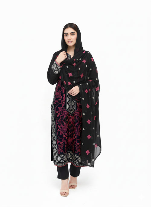 Calligraphy Vibes – 3 Piece Embroidered Karandi  with Chiffon Dupatta